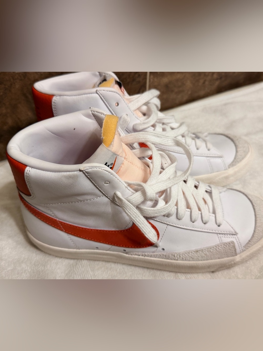 Nike Women’s White and UT Orange Dunks Size 9